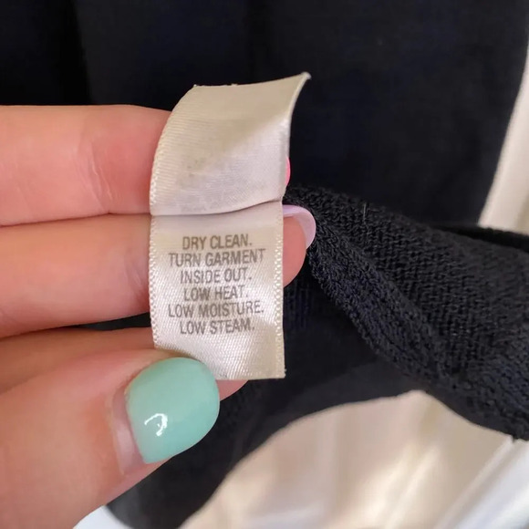 ST JOHN Collection Black Sheath Dress Santana Knit Size 8 Medium Professional - Picture 10 of 10